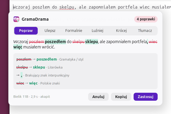 Prawdziwy panel GramaDramy nad polem tekstowym: zdanie z czterema poprawkami i listą zmian